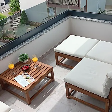 Daire Mav Apt, New, Modern, Near Old Town, Free Parking *